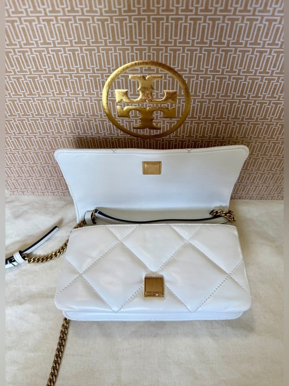 Tory Burch Kira Diamond Quilted crossbody - Picture 6 of 9